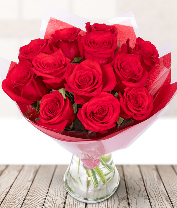 12 Red Roses Design 12 Red Roses
